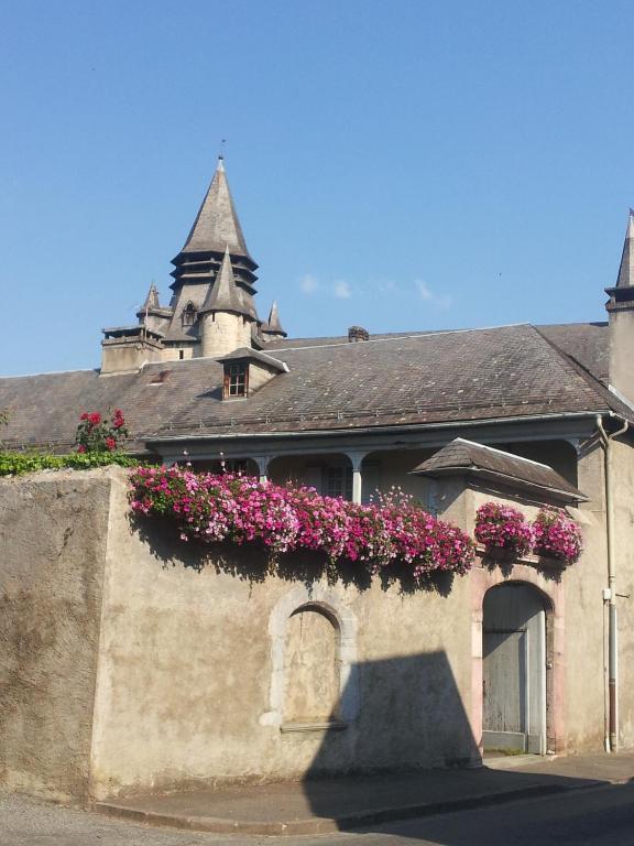 Auberge La Bergerie Sainte-Marie-de-Campan Exterior photo